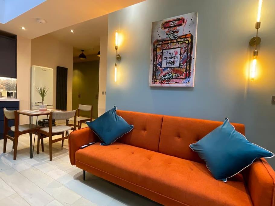 Pillow Menu! 1 Bed Garden Flat Finsbury Park لندن المظهر الخارجي الصورة